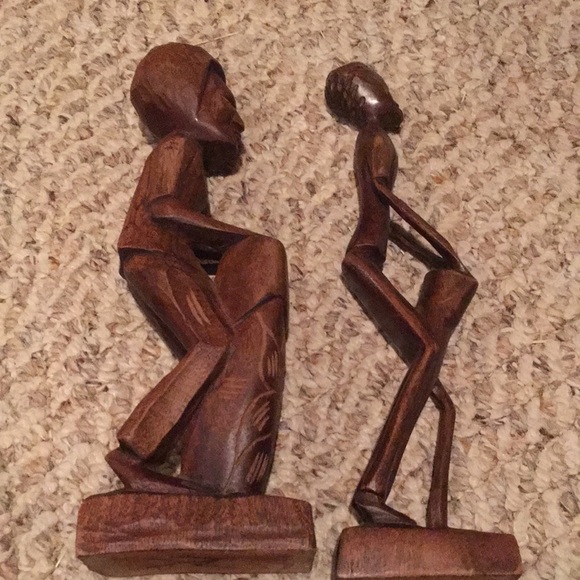 Wooden hand carved figures made in Ghana - Picture 3 of 4